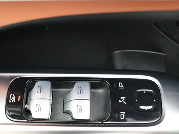 Mercedes-Benz C-Klasse (2025) — foto 3 van 36