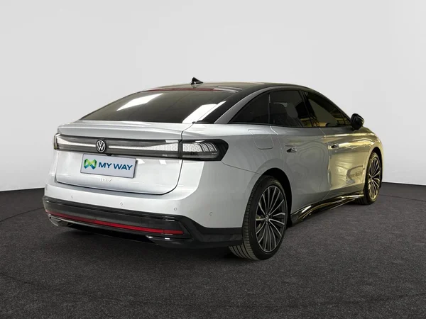 VOLKSWAGEN ID.7 (2026) — foto 10 van 15