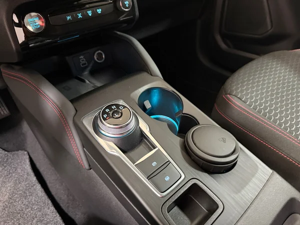 Ford Kuga (2025) — foto 9 van 29