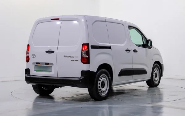 Toyota E-Proace Van Mwb (2024) — foto 45 van 59