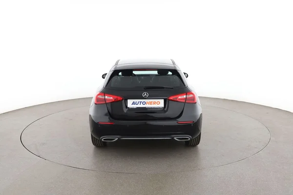 Mercedes-Benz A-Klasse (2020) — foto 11 van 16