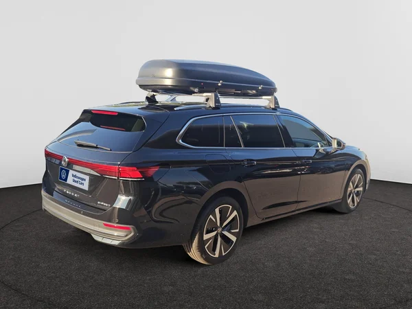 VOLKSWAGEN Passat Variant eHybrid (PHEV) (2025) — foto 10 van 16