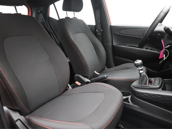 HYUNDAI i10 (2022) — foto 13 van 18