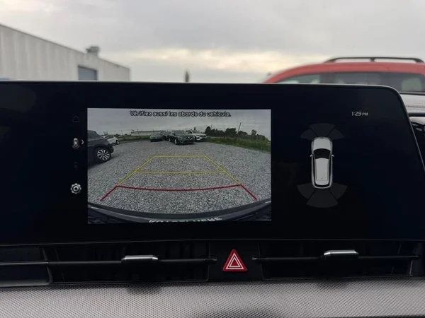 KIA Sportage (2022) — foto 14 van 28