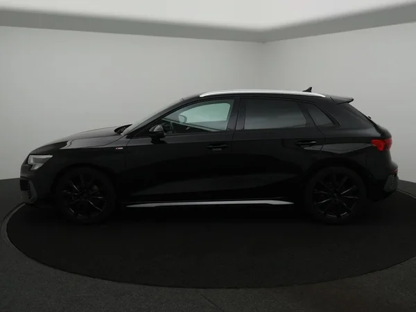 AUDI A3 Sportback (2021) — foto 4 van 28