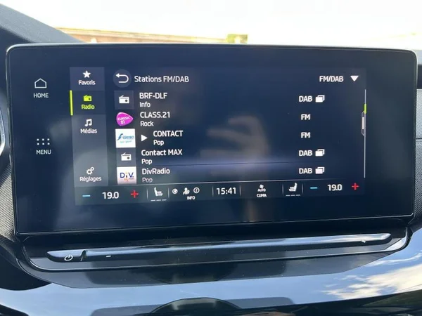 SKODA Octavia Combi Dsl (2021) — foto 16 van 41