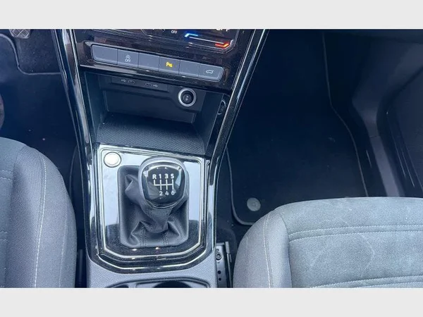 Volkswagen Touran (2024) — foto 17 van 24