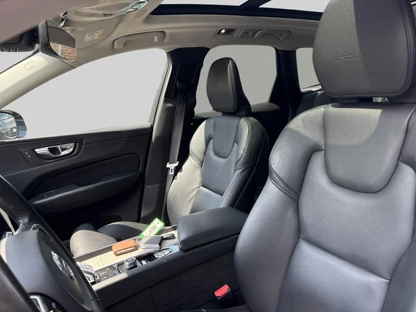 Volvo XC60 (2020) — foto 7 van 24