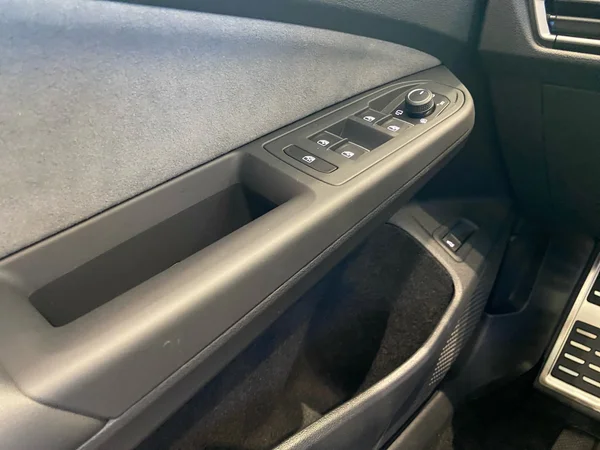 VOLKSWAGEN Golf VIII SW (2024) — foto 6 van 15
