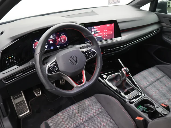 VOLKSWAGEN Golf VIII GTI (2024) — foto 14 van 30