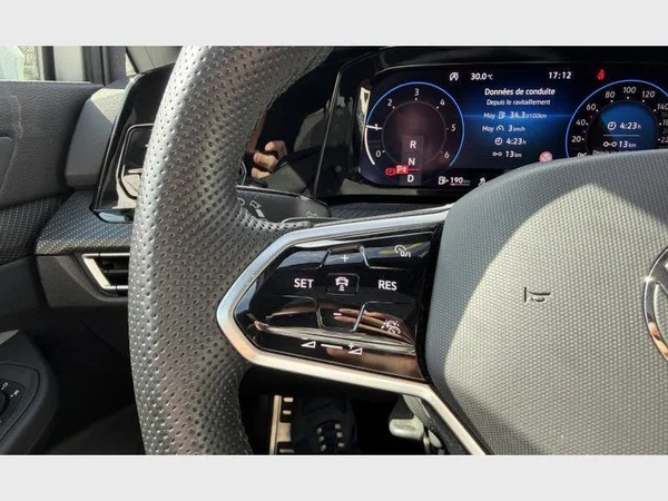 Volkswagen Golf VIII (2023) — foto 13 van 21