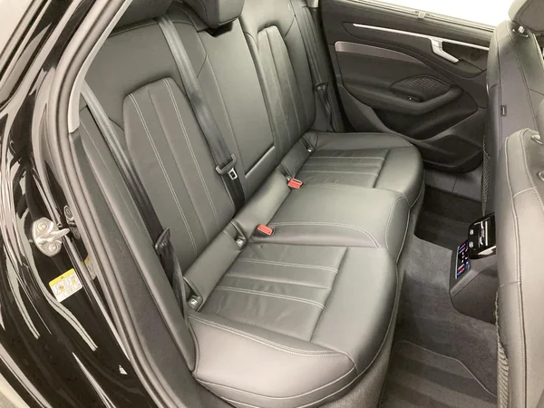 AUDI A6 Avant Dsl (2025) — foto 34 van 36