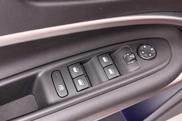 Jeep E-Avenger (2023) — foto 22 van 44