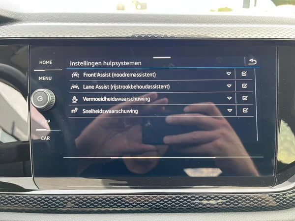 VOLKSWAGEN Taigo (2024) — foto 6 van 19