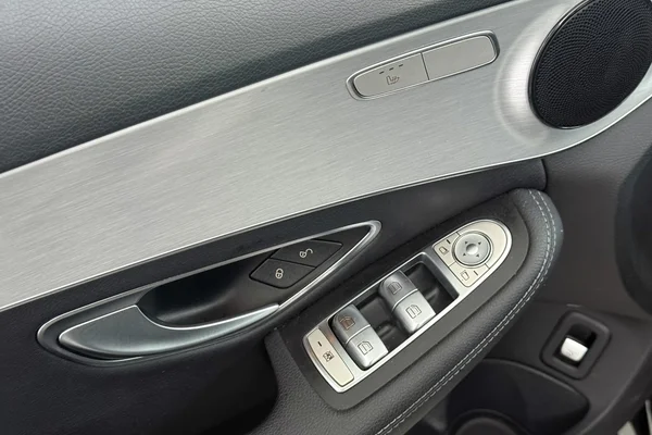 Mercedes-Benz C-Class (W205) (2018) — foto 25 van 25