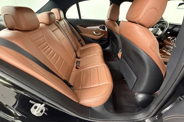 Mercedes-Benz E-Class (W213) (2019) — foto 9 van 34