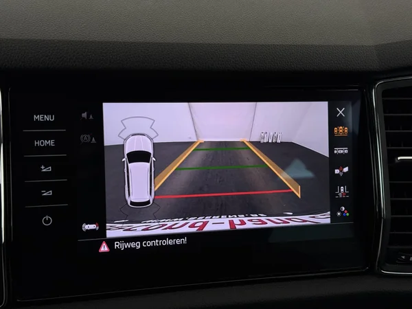 SKODA Kodiaq (2019) — foto 11 van 28