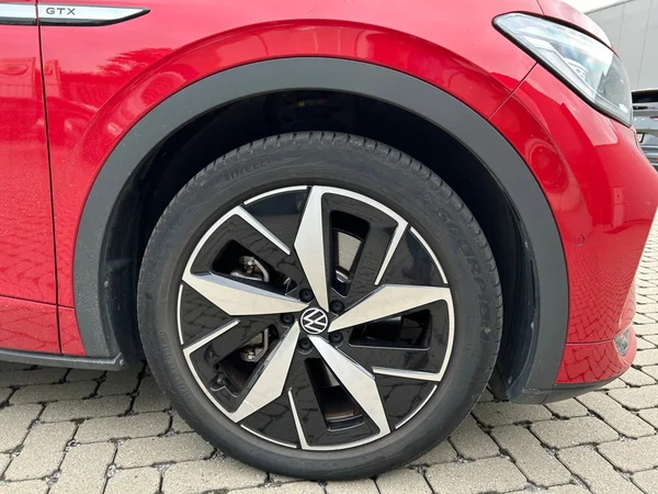 VOLKSWAGEN ID.5 (2023) — foto 13 van 24