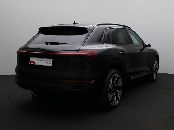 AUDI Q8 e-tron (2024) — foto 23 van 32