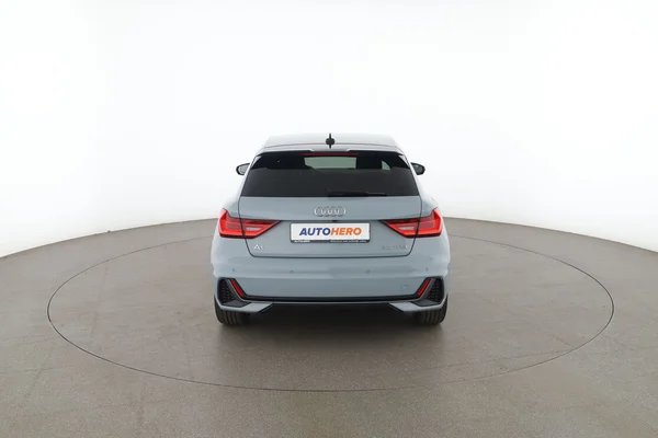 Audi A1 (2023) — foto 11 van 16