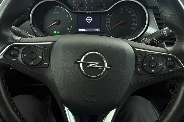 Opel Crossland (2023) — foto 15 van 25