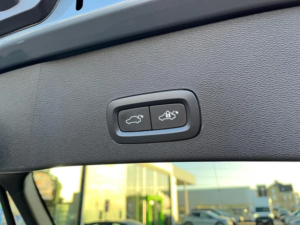 VOLVO C40 (2023) — foto 9 van 22