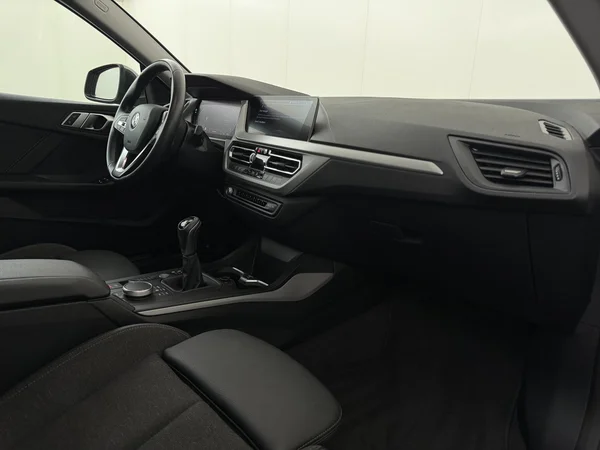 BMW 218 (2022) — foto 3 van 28
