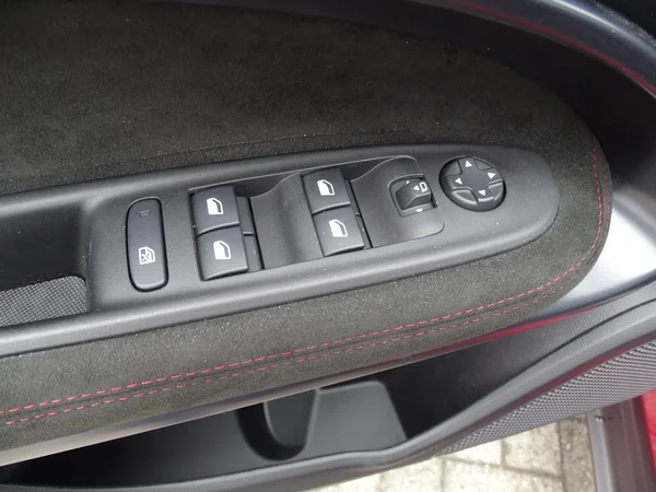 Alfa Romeo Junior (2025) — foto 20 van 31