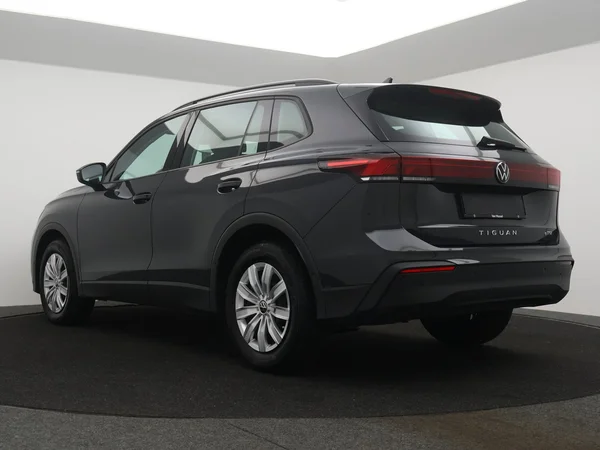 VOLKSWAGEN Tiguan (2025) — foto 23 van 27