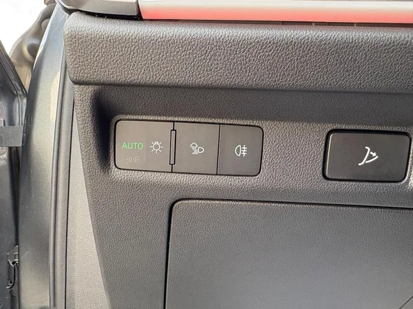 SKODA Enyaq (2025) — foto 11 van 22