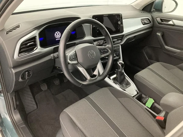 VOLKSWAGEN T-Roc (2024) — foto 32 van 36