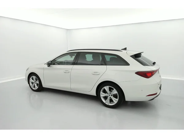SEAT Leon ST (2024) — foto 33 van 36