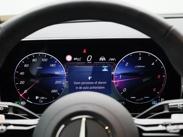 Mercedes-Benz GLC (2025) — foto 46 van 47