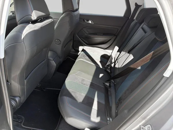 Peugeot 308 (2019) — foto 6 van 18