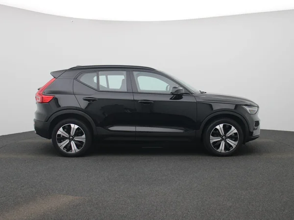Volvo XC40 (2023) — foto 38 van 41