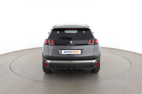 Peugeot 3008 (2018) — foto 11 van 16