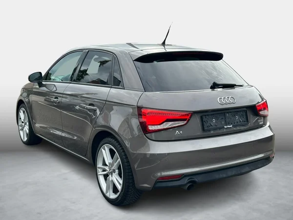 Audi A1 Sportback (2016) — foto 19 van 19