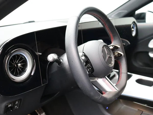Mercedes-Benz CLA (2026) — foto 3 van 32