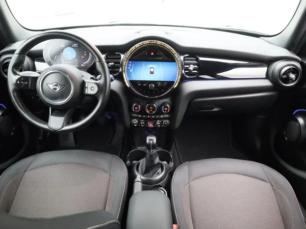 MINI One (2022) — foto 30 van 31