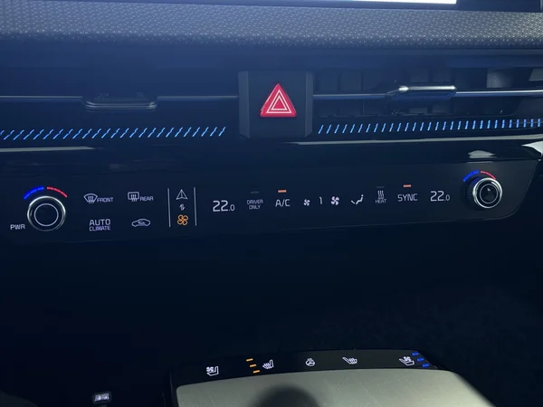 KIA EV6 (2022) — foto 18 van 33