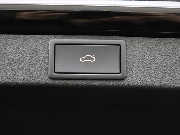 SKODA Octavia Combi (2024) — foto 7 van 19