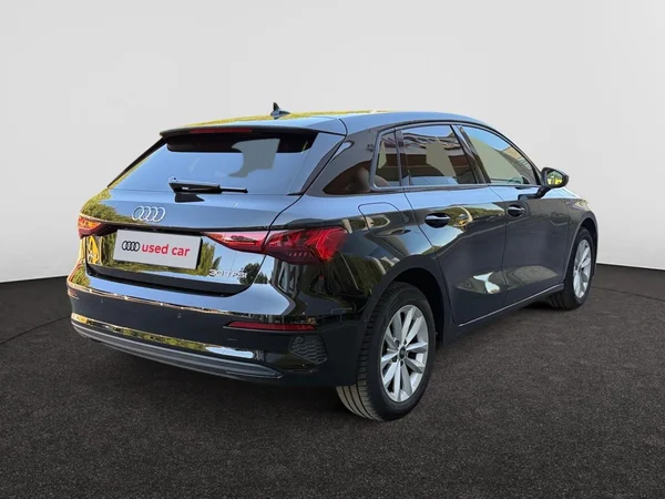 AUDI A3 Sportback (2023) — foto 8 van 17