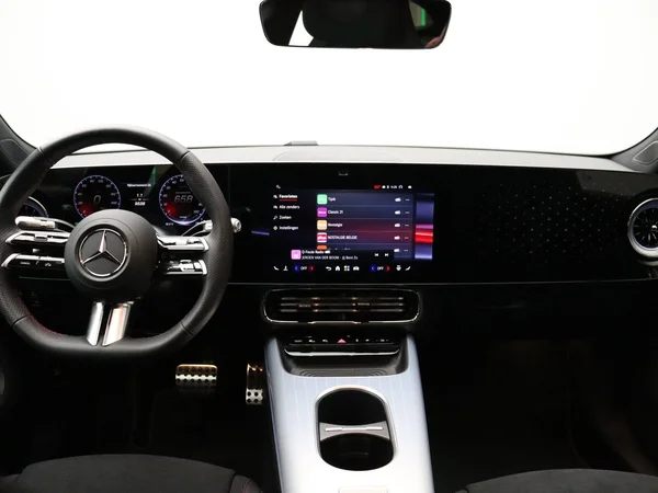 Mercedes-Benz CLA (2026) — foto 18 van 32
