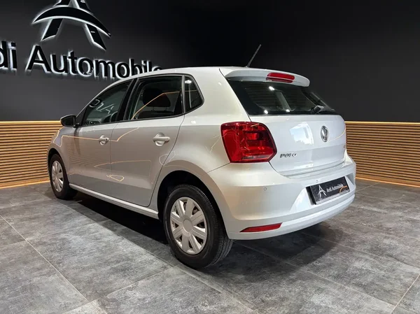 Volkswagen Polo (2016) — foto 19 van 22
