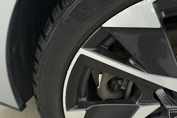 Peugeot 308 SW PHEV (2023) — foto 11 van 22