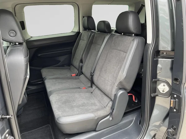VOLKSWAGEN Caddy Maxi (2026) — foto 18 van 21