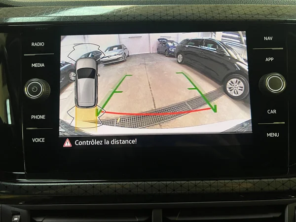 VOLKSWAGEN T-Cross (2023) — foto 3 van 20