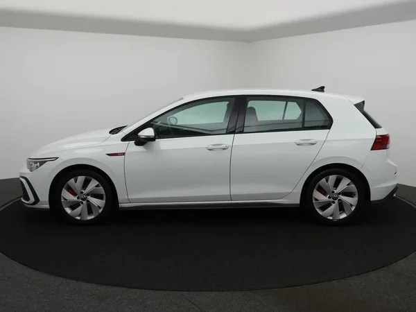 Volkswagen Golf (2024) — foto 3 van 25