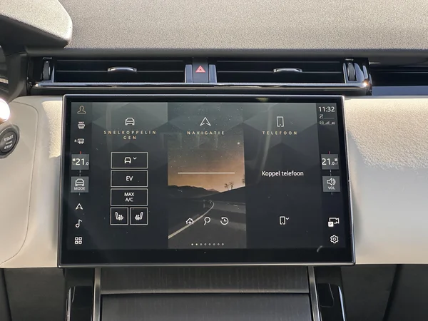 Land Rover Range Rover Velar (2025) — foto 10 van 31