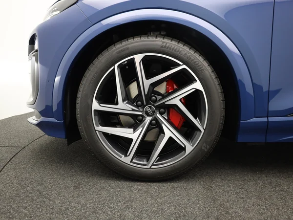 AUDI Q6 e-tron (2026) — foto 27 van 33